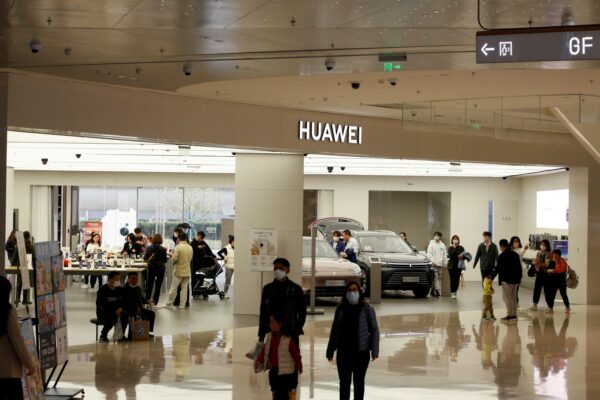 Huawei’s Bold AI Move and China’s Push for Global Cooperation